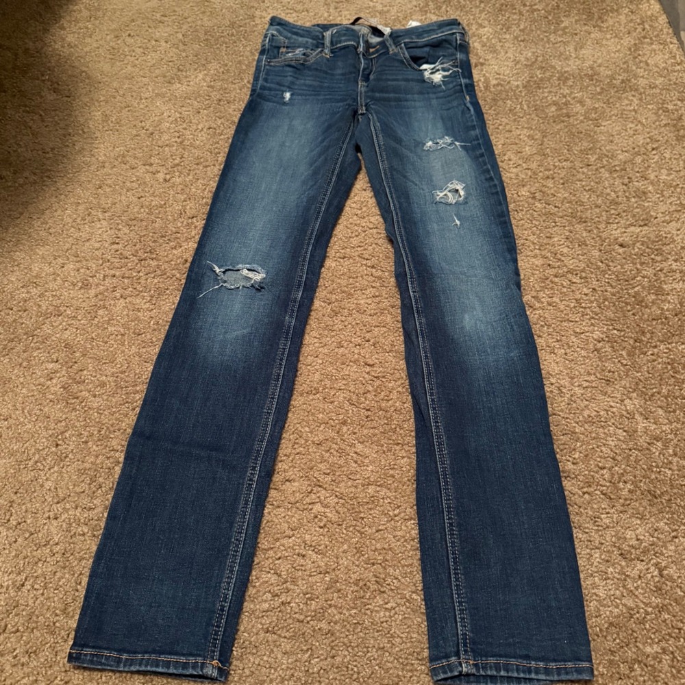 Hollister Women Dark Wash Distressed Low Rise Skinny Jeans Size 0S W24 L31